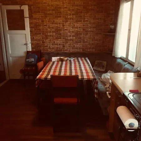 бунгало- Bungalow-каварна Kavarna
